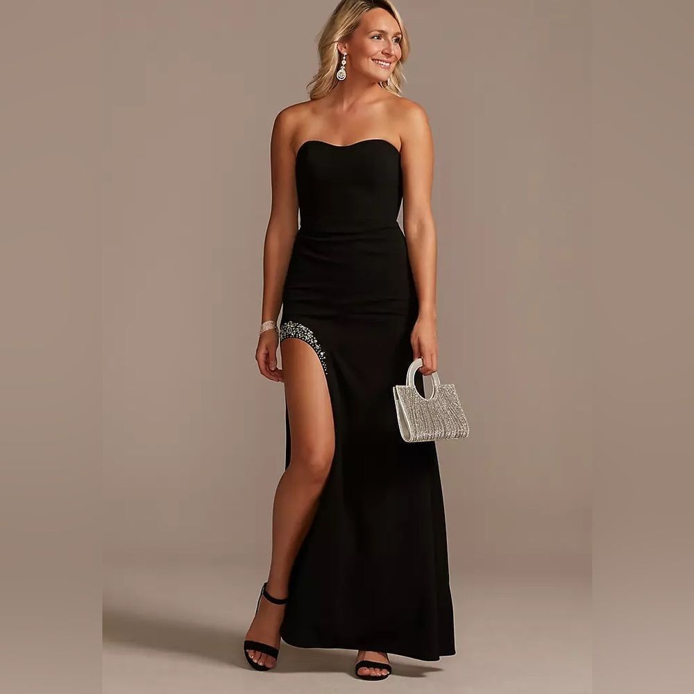 David’s Bridal NWT Jules and Cleo Crepe Black Strapless Evening Gown Embellished